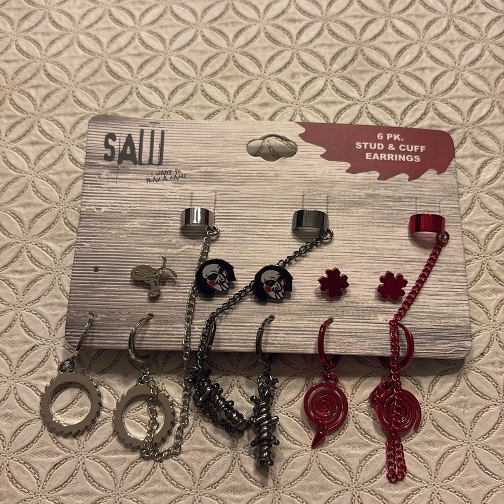 Saw Jigsaw Barbed Wire Puzzle Cuff Earring Set Hot Topic Horror